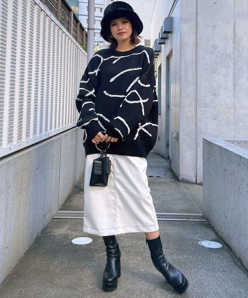 SPIRALGIRL(スパイラルガール)の「ラインアートジャガードニット(ニット/セーター・レディース・オフホワイト/ベージュ/ブラック・FREE)」の7枚目の写真