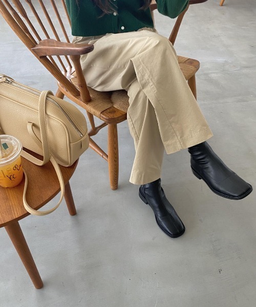 mood for a day（ムードフォーアデイ）の「square socks short boots / スクエアソックスショートブーツ（ブーツ・レディース・ブラック/ブラウン/アイボリー/ベージュ・23.0cm/24.0cm/25.0cm/23.5㎝/24.5㎝/24.5cm）」の14枚目の写真