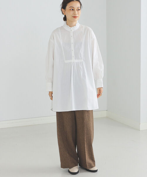 BEAMS HEART（ビームスハート）の「BEAMS HEART / ネックフリル ハシゴ チュニック（チュニック・レディース・チャコールグレー/オフホワイト/ブルー・FREE）」の6枚目の写真