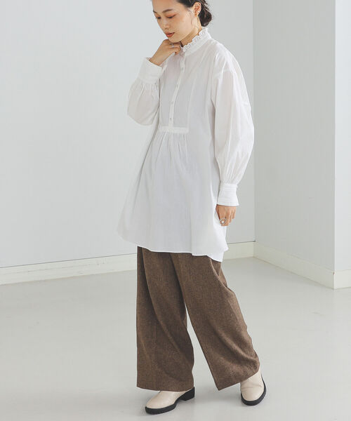 BEAMS HEART（ビームスハート）の「BEAMS HEART / ネックフリル ハシゴ チュニック（チュニック・レディース・チャコールグレー/オフホワイト/ブルー・FREE）」の8枚目の写真