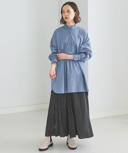 BEAMS HEART（ビームスハート）の「BEAMS HEART / ネックフリル ハシゴ チュニック（チュニック・レディース・チャコールグレー/オフホワイト/ブルー・FREE）」の20枚目の写真