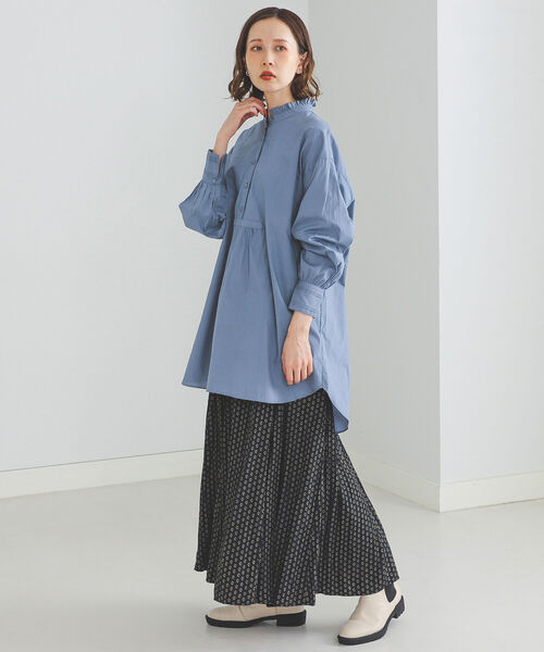 BEAMS HEART（ビームスハート）の「BEAMS HEART / ネックフリル ハシゴ チュニック（チュニック・レディース・チャコールグレー/オフホワイト/ブルー・FREE）」の21枚目の写真