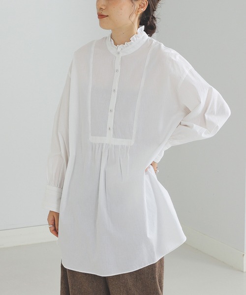 BEAMS HEART（ビームスハート）の「BEAMS HEART / ネックフリル ハシゴ チュニック（チュニック・レディース・チャコールグレー/オフホワイト/ブルー・FREE）」の15枚目の写真