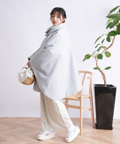utatane（ウタタネ）の「和装コート ポンチョ ニコアンティーク（ポンチョ・レディース・グレー・FREE）」の3枚目の写真