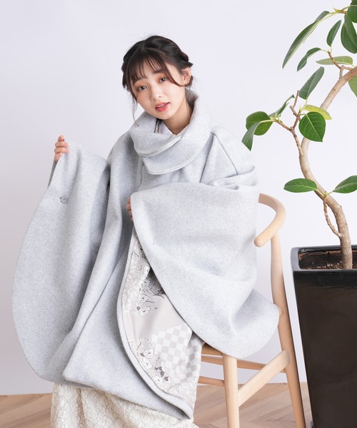 utatane（ウタタネ）の「和装コート ポンチョ ニコアンティーク（ポンチョ・レディース・グレー・FREE）」の5枚目の写真