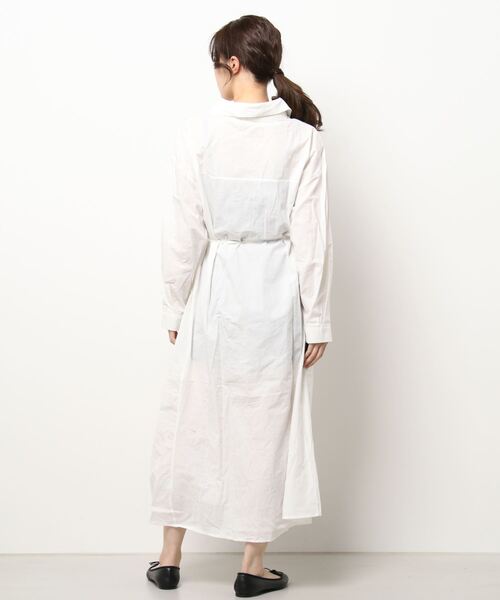 reca（レカ）の「ウェスト紐付きボリュームシャツワンピース（シャツワンピース・レディース・ブラック/オフホワイト・FREE）」の4枚目の写真