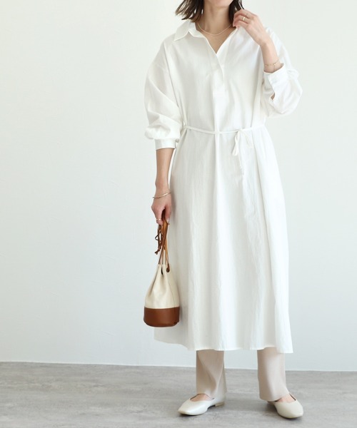 reca（レカ）の「ウェスト紐付きボリュームシャツワンピース（シャツワンピース・レディース・ブラック/オフホワイト・FREE）」の10枚目の写真