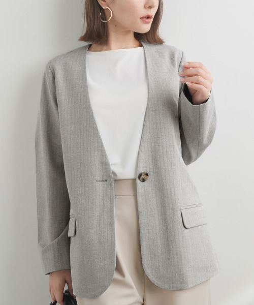 Futier land(フューティアランド)の「コットンリネンノーカラージャケット(ノーカラージャケット・レディース・グレー/アイボリー・MEDIUM)」の4枚目の写真