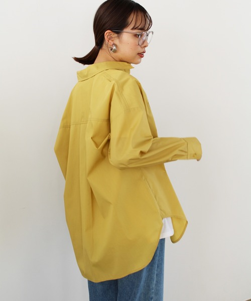 GeeRA(ジーラ)の「オーバーサイズシャツ(シャツ/ブラウス・レディース・ホワイト/ネイビー/オフホワイト/イエロー・MEDIUM)」の19枚目の写真