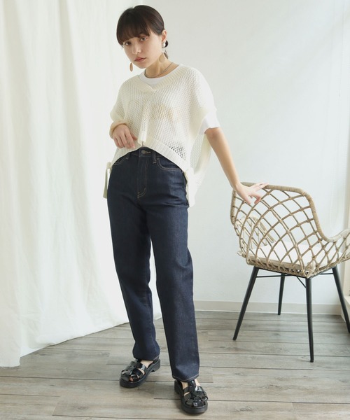 HER CLOSET（ハークローゼット）の「【shemoshelly】深Vネックメッシュニットショートベスト（ベスト・レディース・ブラック/ベージュ/オフホワイト/グリーン/モカ・M）」の11枚目の写真