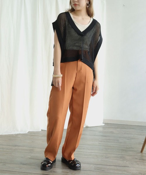 HER CLOSET（ハークローゼット）の「【shemoshelly】深Vネックメッシュニットショートベスト（ベスト・レディース・ブラック/ベージュ/オフホワイト/グリーン/モカ・M）」の17枚目の写真