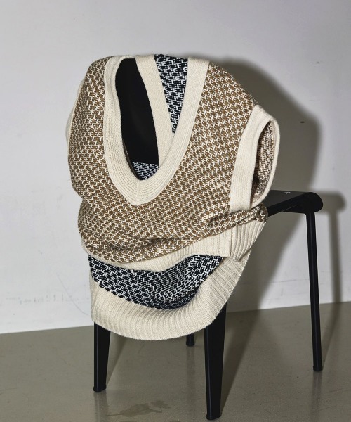 TODAYFUL(トゥデイフル)の「TODAYFUL(トゥデイフル) "Jacquard Knit Vest"ジャガードニットベスト/12220515(ニット/セーター・レディース・ブラック/オリーブ・ONE SIZE)」の17枚目の写真