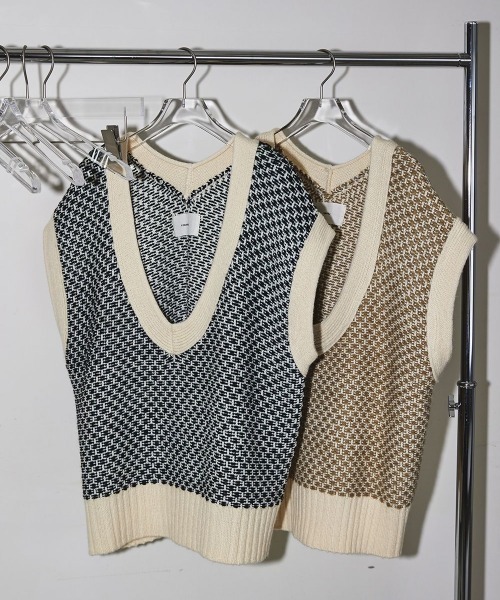 TODAYFUL(トゥデイフル)の「TODAYFUL(トゥデイフル) "Jacquard Knit Vest"ジャガードニットベスト/12220515(ニット/セーター・レディース・ブラック/オリーブ・ONE SIZE)」の16枚目の写真