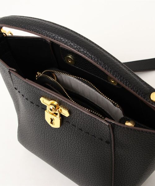 CURI BISCUI（キュリ　ビスキュイ）の「【CURIBISCUI】ポーチ付き キーモチーフバッグ（ショルダーバッグ・レディース・イエロー/アイボリー/ブラック/モカ・FREE）」の5枚目の写真