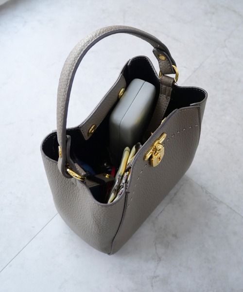 CURI BISCUI（キュリ　ビスキュイ）の「【CURIBISCUI】ポーチ付き キーモチーフバッグ（ショルダーバッグ・レディース・イエロー/アイボリー/ブラック/モカ・FREE）」の20枚目の写真