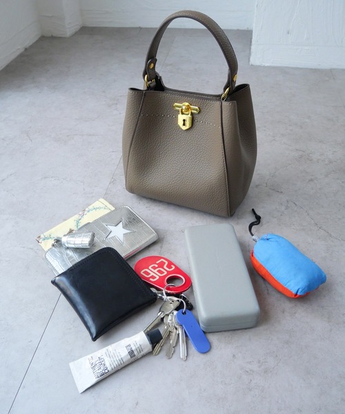 CURI BISCUI（キュリ　ビスキュイ）の「【CURIBISCUI】ポーチ付き キーモチーフバッグ（ショルダーバッグ・レディース・イエロー/アイボリー/ブラック/モカ・FREE）」の21枚目の写真