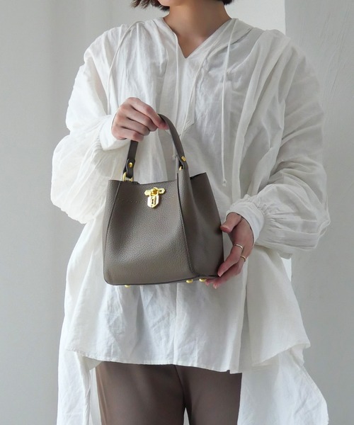 CURI BISCUI（キュリ　ビスキュイ）の「【CURIBISCUI】ポーチ付き キーモチーフバッグ（ショルダーバッグ・レディース・イエロー/アイボリー/ブラック/モカ・FREE）」の13枚目の写真