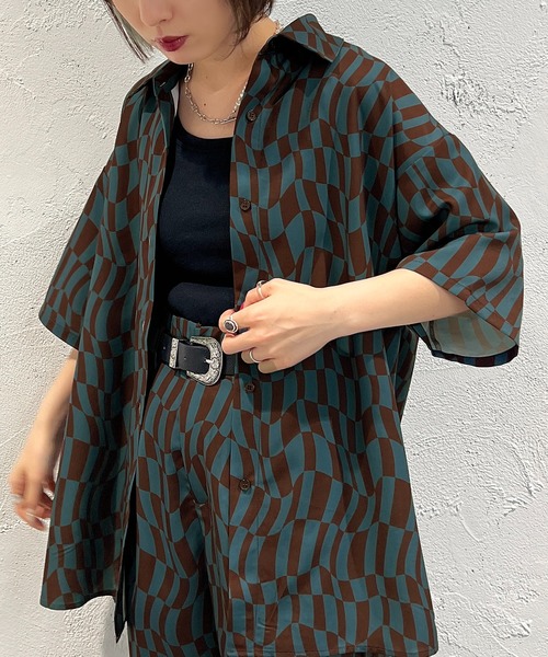 apres jour mignon(アプレジュールミニョン)の「チェッカーフラッグプリントシャツ【ZOZOTOWN限定アイテム】(シャツ/ブラウス・レディース・オフホワイト/ピンク/ブルー・X-LARGE/フリー)」の5枚目の写真