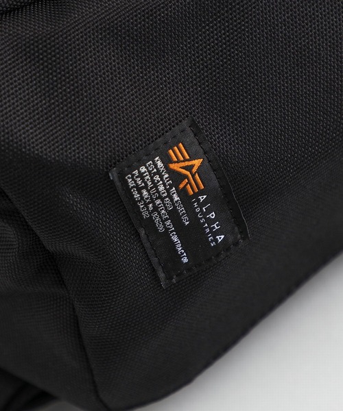 Alpha Industries(アルファインダストリーズ)の「【A3収納可能!通勤通学リュック】ボックスデイパック 30L PC収納可能(バックパック/リュック・メンズ・ブラック・FREE)」の6枚目の写真