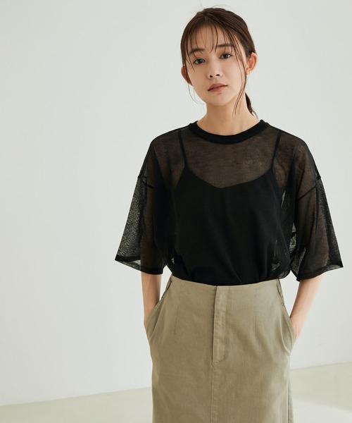 SALON adam et rope'（サロン アダム エ ロペ）の「【WEB限定】シアークルーネックT（Tシャツ/カットソー・レディース・ベージュ/ラベンダー/ベージュ系その他/ブラック・FREE）」の2枚目の写真