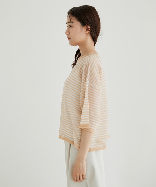 SALON adam et rope'（サロン アダム エ ロペ）の「【WEB限定】シアークルーネックT（Tシャツ/カットソー・レディース・ベージュ/ラベンダー/ベージュ系その他/ブラック・FREE）」の9枚目の写真