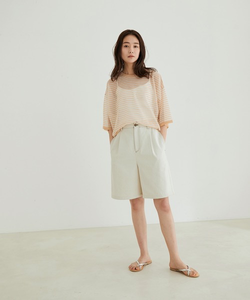 SALON adam et rope'（サロン アダム エ ロペ）の「【WEB限定】シアークルーネックT（Tシャツ/カットソー・レディース・ベージュ/ラベンダー/ベージュ系その他/ブラック・FREE）」の22枚目の写真