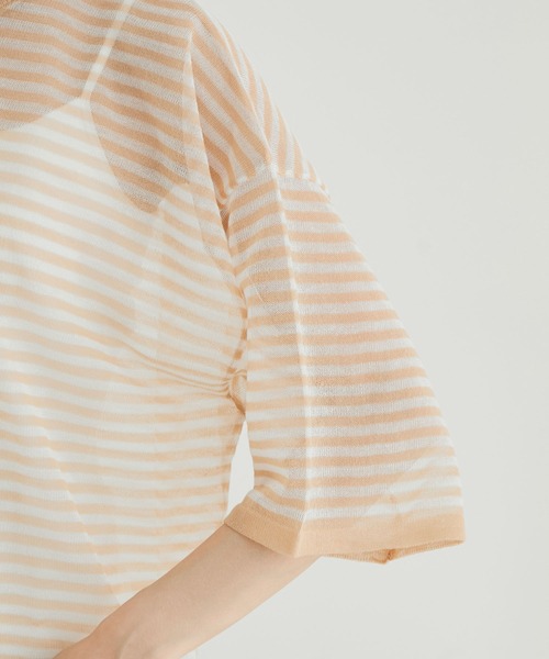 SALON adam et rope'（サロン アダム エ ロペ）の「【WEB限定】シアークルーネックT（Tシャツ/カットソー・レディース・ベージュ/ラベンダー/ベージュ系その他/ブラック・FREE）」の12枚目の写真