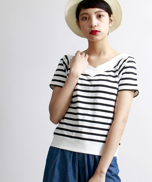 WEGO(ウィゴー)の「WEGO/VネックオフショルダーTシャツ(Tシャツ/カットソー・レディース・ホワイト/ブルー/トリコロール・FREE)」の2枚目の写真