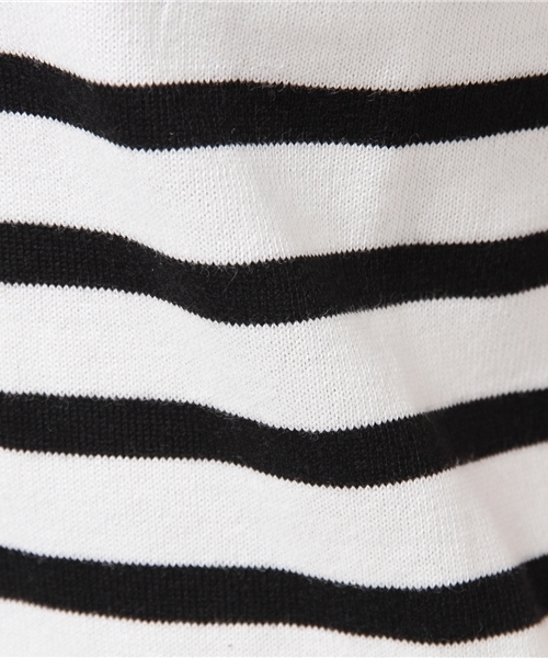 WEGO(ウィゴー)の「WEGO/VネックオフショルダーTシャツ(Tシャツ/カットソー・レディース・ホワイト/ブルー/トリコロール・FREE)」の7枚目の写真