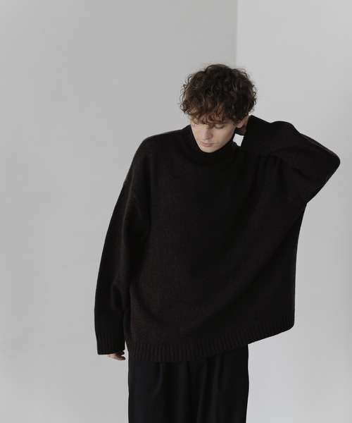 remer(リメール)の「loose basic wool turtleneck over knit / ルーズベーシックウールタートルネックオーバーニット(ニット/セーター・メンズ・ダークブラウン/ブラック/グレイッシュベージュ・SMALL/MEDIUM/LARGE)」の8枚目の写真