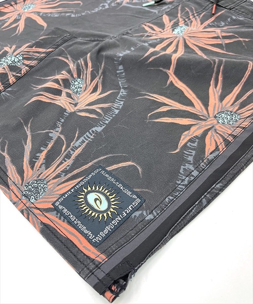 rip curl（リップカール）の「【RIPCURL（リップカール）】メンズ ボードショーツ/水陸両用ボタニカル柄サーフトランクス・ボードショーツ(水着)（水着・メンズ・アクア/ブラック系その他・28inch/30inch/32inch）」の4枚目の写真