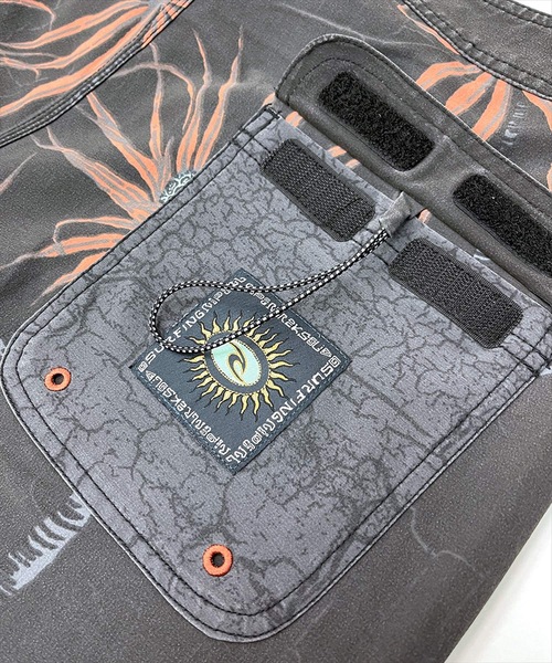 rip curl（リップカール）の「【RIPCURL（リップカール）】メンズ ボードショーツ/水陸両用ボタニカル柄サーフトランクス・ボードショーツ(水着)（水着・メンズ・アクア/ブラック系その他・28inch/30inch/32inch）」の6枚目の写真