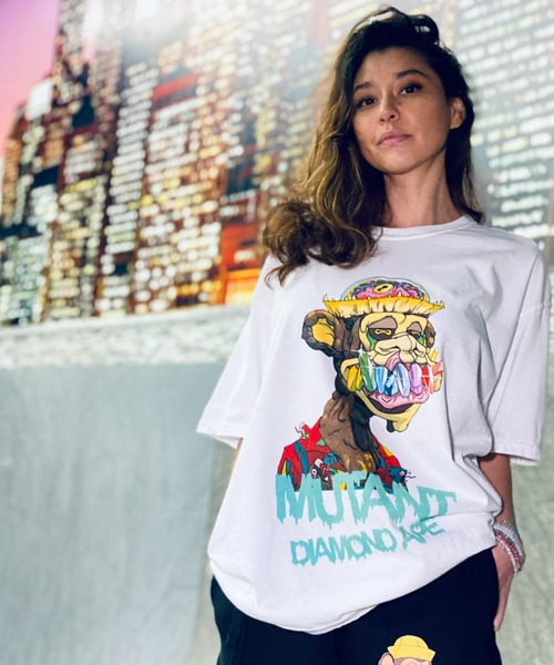 Diamond SUPPLY CO.（ダイアモンドサプライ）の「Diamond Supply Co./ダイアモンド×Bored Ape Yatch Clubコラボモデル オーバーサイズ ビッグプリントTee/MUTANT キャラTシャツ  A22DMPA104（Tシャツ/カットソー・メンズ・ホワイト/ブラック/ブルー・M/L/XL）」の4枚目の写真