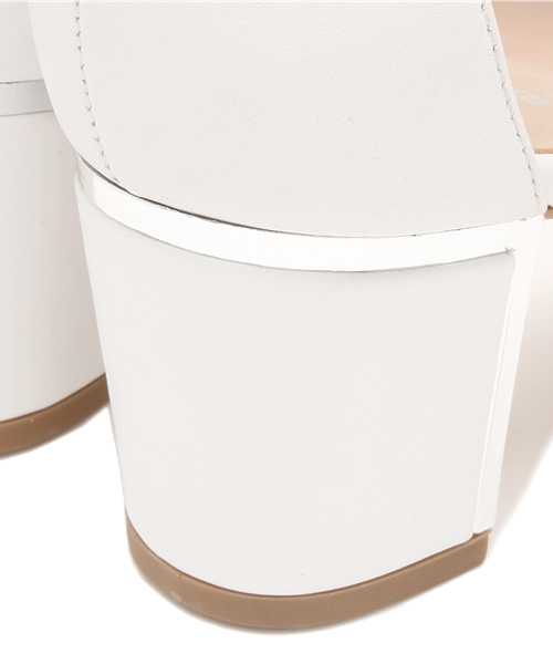 ROSE BUD（ローズバッド）の「 18497 VOLGA CHUNKY HEEL SANDAL（サンダル・レディース・ホワイト×シルバー/ブラック×シルバー・36/35/37/39/38）」の5枚目の写真