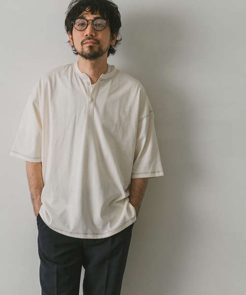 URBAN RESEARCH DOORS(アーバンリサーチドアーズ)の「配色ヘンリーネックTシャツ(Tシャツ/カットソー・メンズ・チャコールグレー/ホワイト/オリーブ/ブラウン系その他・MEDIUM/LARGE)」の8枚目の写真