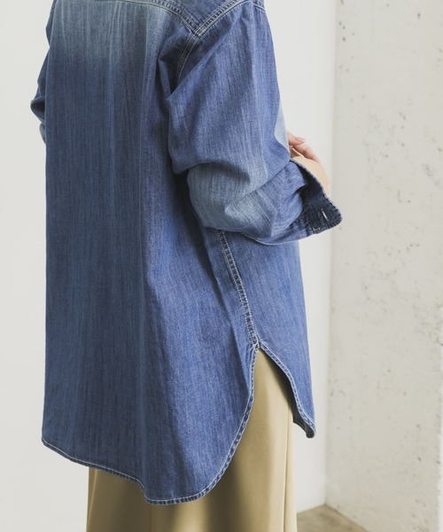 URBAN RESEARCH（アーバンリサーチ）の「インディゴデニムシャツ（シャツ/ブラウス・レディース・インディゴブルー・38/36）」の4枚目の写真