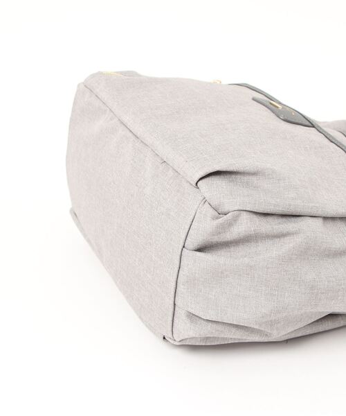 Via Demizon(ビアデミゾン)の「撥水ナイロン2WAY12ポケットトート(トートバッグ・レディース・ブラック/ベージュ/ネイビー/グレー・フリー)」の6枚目の写真