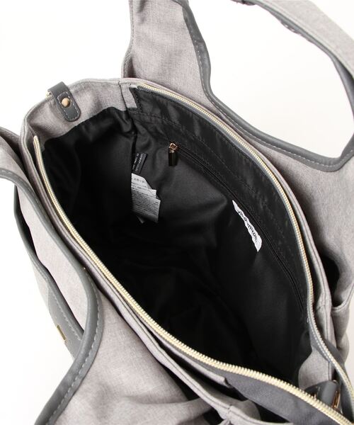 Via Demizon(ビアデミゾン)の「撥水ナイロン2WAY12ポケットトート(トートバッグ・レディース・ブラック/ベージュ/ネイビー/グレー・フリー)」の7枚目の写真