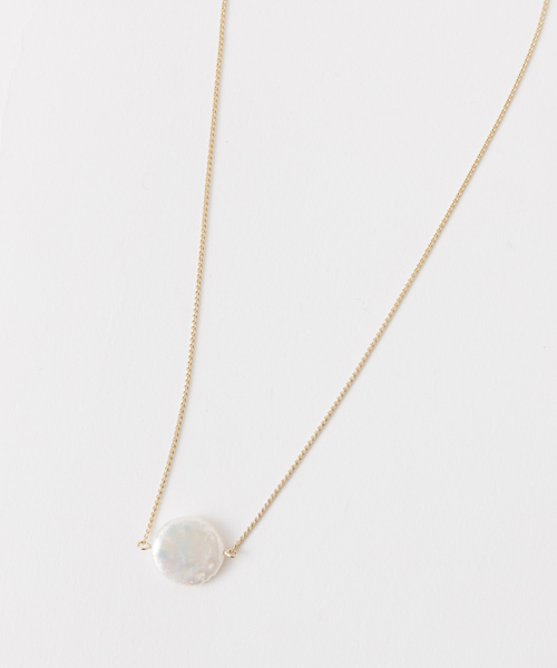 abahouse mavie（アバハウスマヴィ）の「淡水パールモチーフネックレス（ネックレス・レディース・ゴールド・フリー）」の3枚目の写真