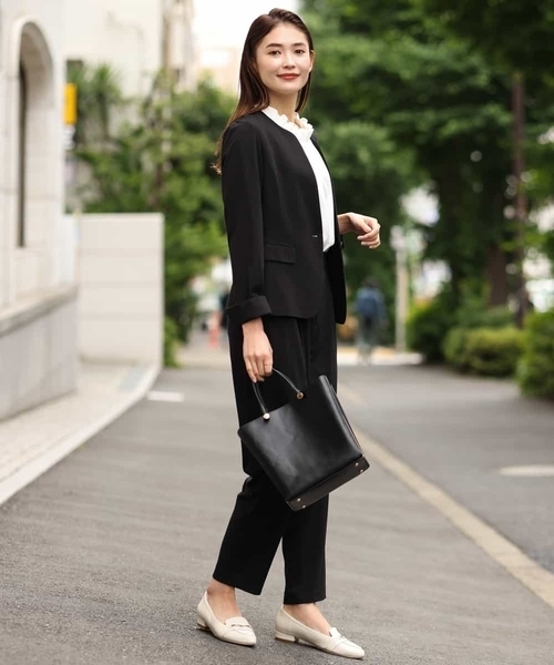 a.v.v(アーヴェヴェ)の「【接触冷感/セットアップ対応】ハイストレッチキーネックライトジャケット(テーラードジャケット・レディース・ライトグレー/ブラック・40/38/36/42/34)」の8枚目の写真