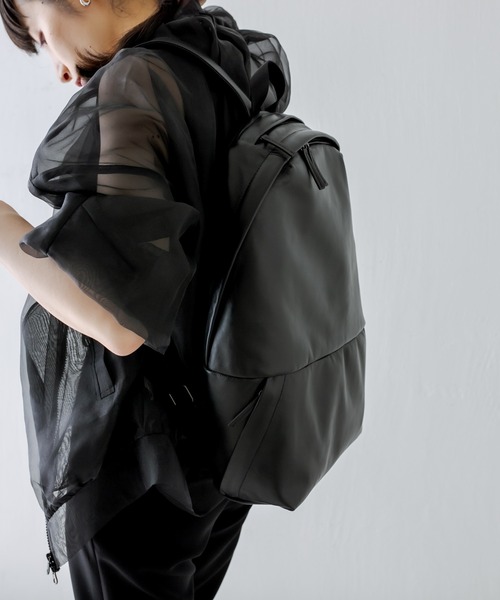 ear PAPILLONNER（イアパピヨネ）の「トップ＆サイドポケット