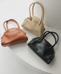 Isn't She?（イズントシー）の「ボストンショルダーバッグ（ショルダーバッグ）」