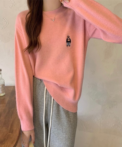 Vipoa（ヴィポア）の「ベアワンポイントセーター（ニット/セーター・レディース・パープル/ブラウン/ピンク/アイボリー/ブラック・FREE）」の9枚目の写真