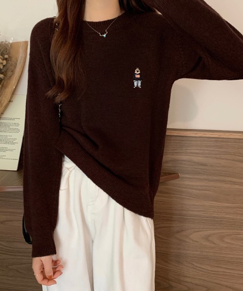 Vipoa（ヴィポア）の「ベアワンポイントセーター（ニット/セーター・レディース・パープル/ブラウン/ピンク/アイボリー/ブラック・FREE）」の11枚目の写真