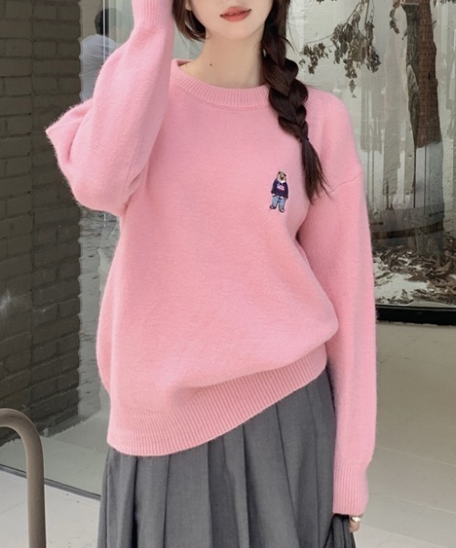 Vipoa（ヴィポア）の「ベアワンポイントセーター（ニット/セーター・レディース・パープル/ブラウン/ピンク/アイボリー/ブラック・FREE）」の21枚目の写真