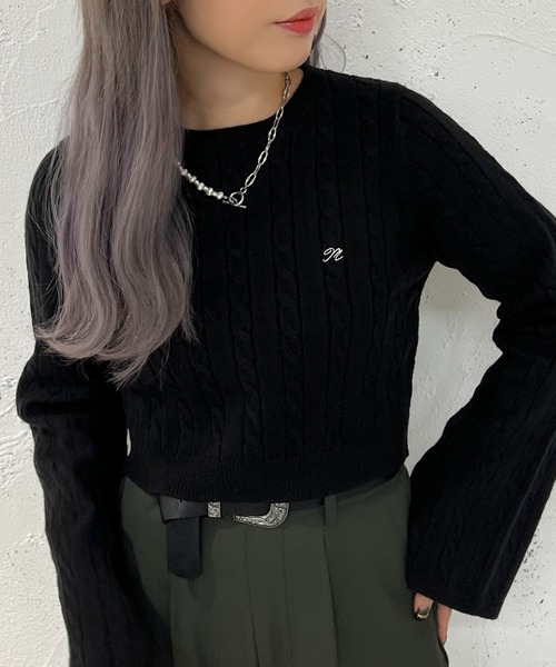 apres jour mignon(アプレジュールミニョン)の「刺繍入りケーブルニット【ZOZOTOWN限定アイテム】(ニット/セーター・レディース・モカ/アイボリー/ブラック・X-LARGE/フリー)」の2枚目の写真