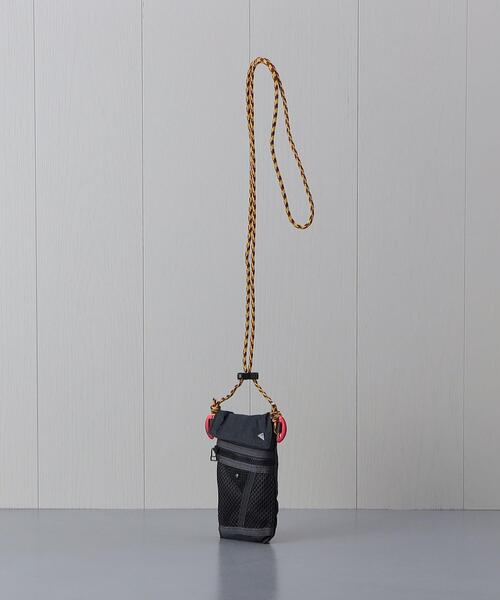 koti BEAUTY&YOUTH(コティ ビューティアンドユース)の「<Klattermusen>ALGIR LANYARD POCKET/ポーチ(ショルダーバッグ・メンズ・ブラック/ライトグレー・FREE)」の6枚目の写真