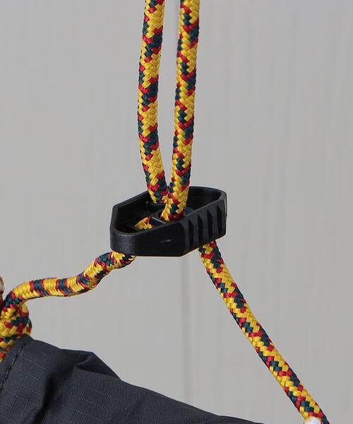 koti BEAUTY&YOUTH(コティ ビューティアンドユース)の「<Klattermusen>ALGIR LANYARD POCKET/ポーチ(ショルダーバッグ・メンズ・ブラック/ライトグレー・FREE)」の11枚目の写真