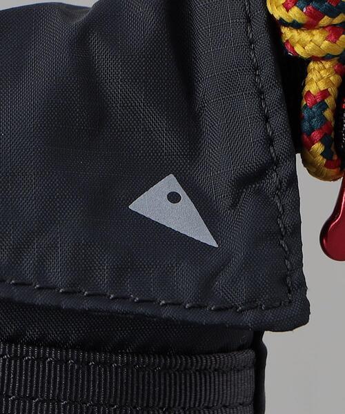 koti BEAUTY&YOUTH(コティ ビューティアンドユース)の「<Klattermusen>ALGIR LANYARD POCKET/ポーチ(ショルダーバッグ・メンズ・ブラック/ライトグレー・FREE)」の9枚目の写真