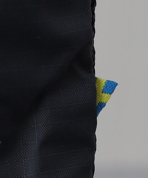 koti BEAUTY&YOUTH(コティ ビューティアンドユース)の「<Klattermusen>ALGIR LANYARD POCKET/ポーチ(ショルダーバッグ・メンズ・ブラック/ライトグレー・FREE)」の7枚目の写真